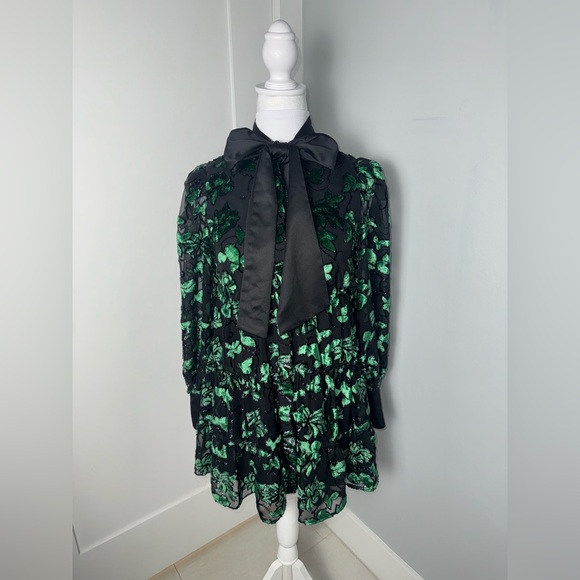 Alice + Olivia Black and Green Mini Dress - Picture 6 of 15